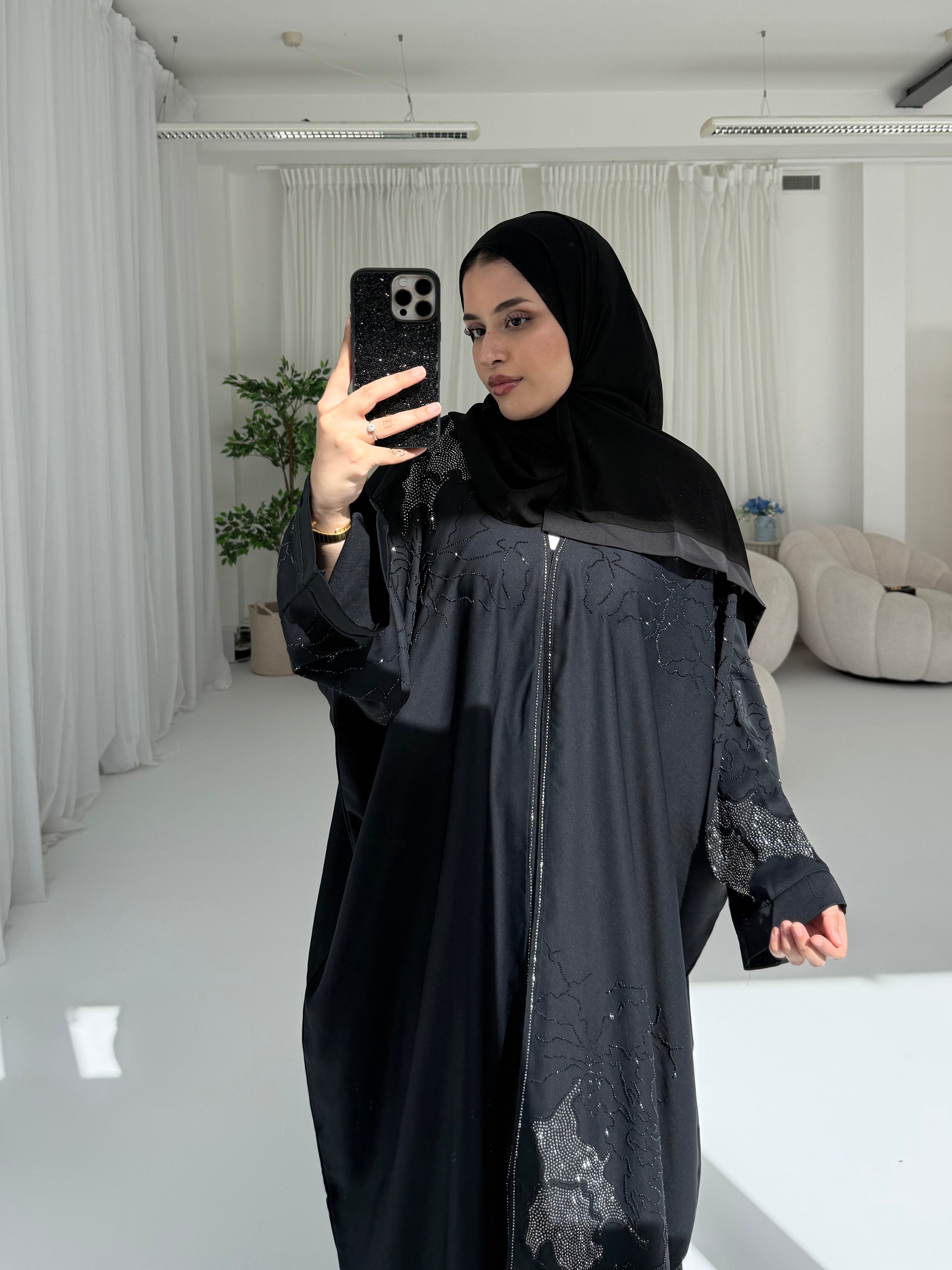Muna Black
