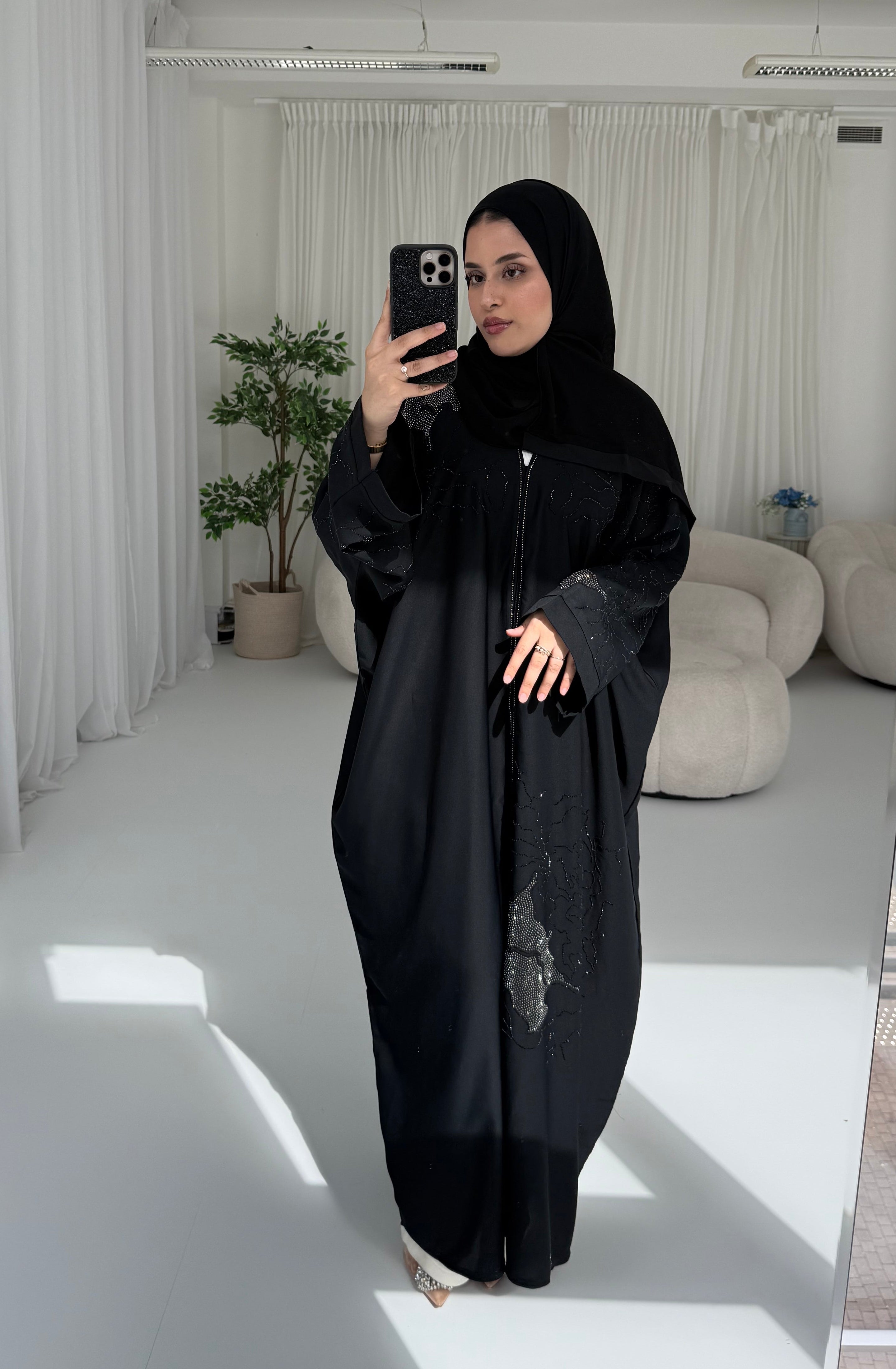 Muna Black