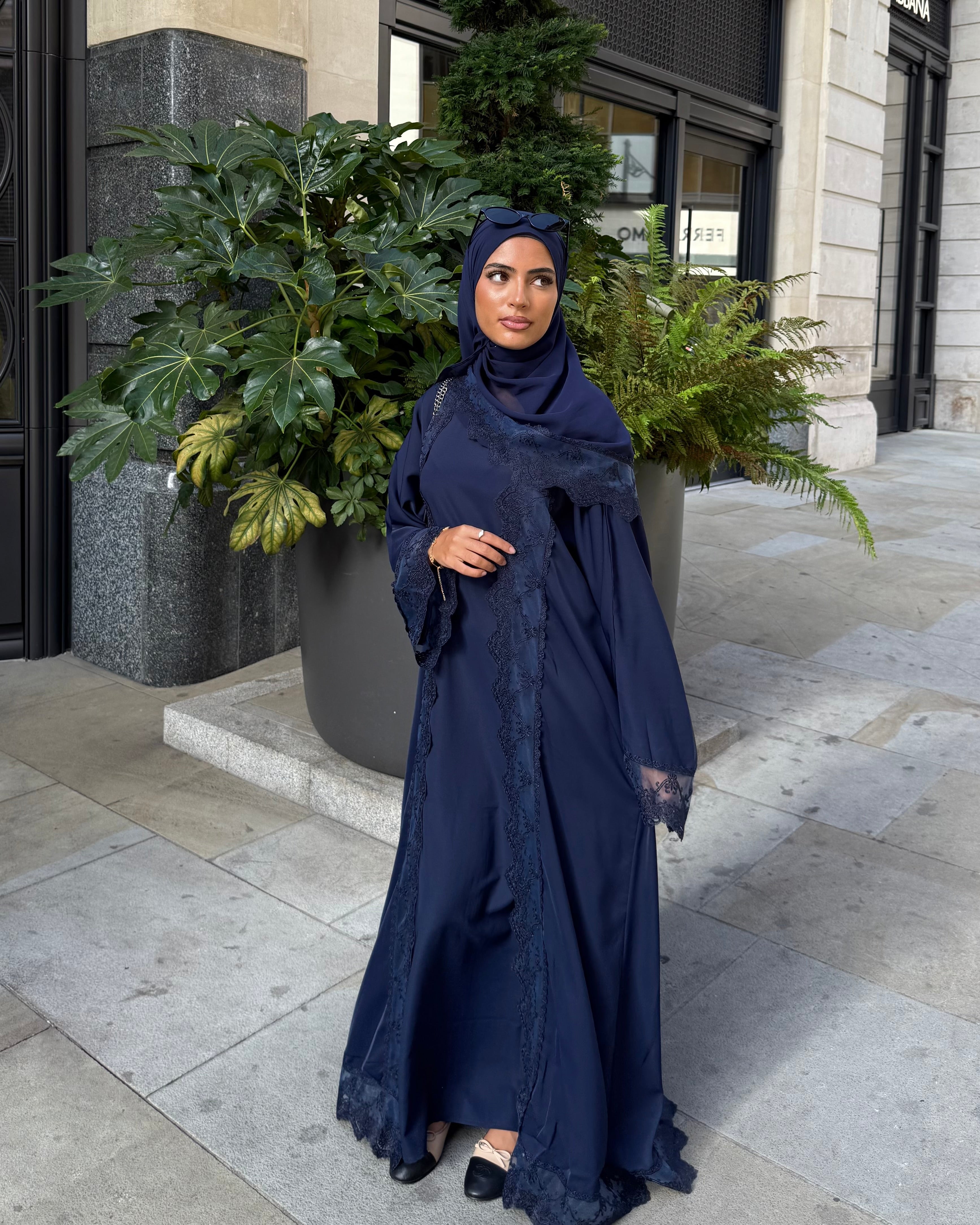 Yara abaya Royal Navy