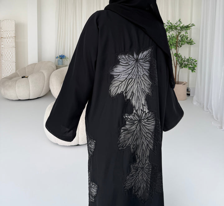 Yumna abaya